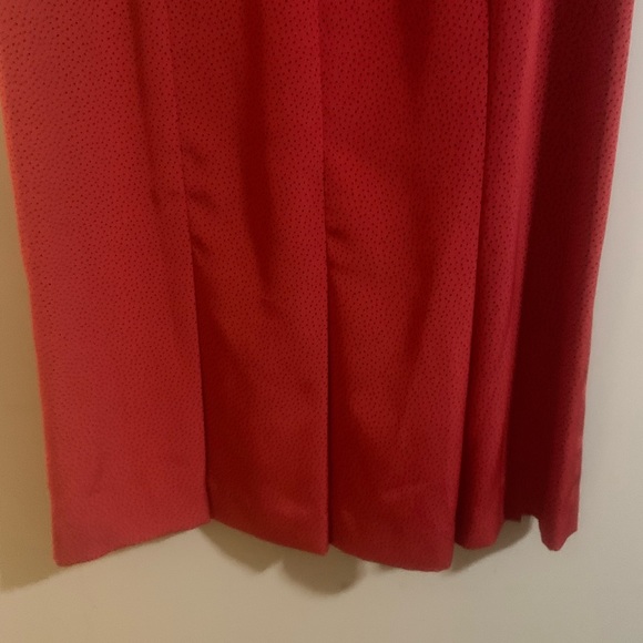 Vintage Liz Claiborne red dress size 8. Tulip hem. - Picture 5 of 6